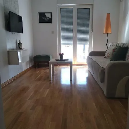 Apartman Ivonin * ポドゴリツァ