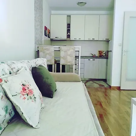 Apartman Ivonin アパート